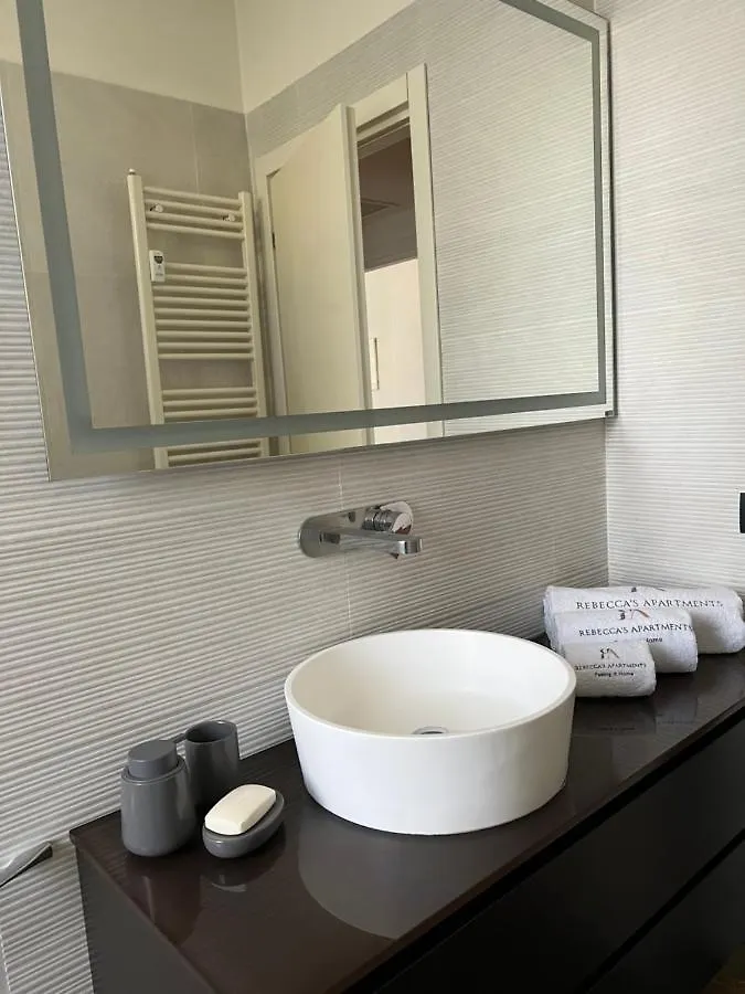Rebecca'S Milano Collection: Manzoni Apartment Italy